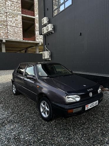 v klass: Volkswagen Golf: 1994 г., 1.6 л, Ручные, Бензин, Хэтчбэк — 1