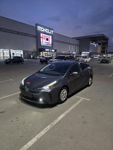 Toyota Prius: 2019 г., 1.8 л, Вариатор, Гибрид, Лифтбек