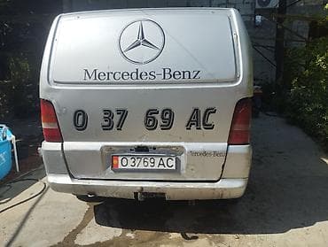 два авто: Mercedes-Benz Vito: 2001 г., 2.2 л, Механика, Дизель, Фургон — 5