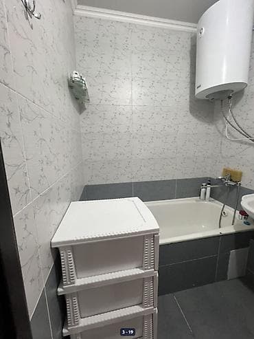 Квартиры: 4 комнаты, 80 м², 106 серия, 8 этаж, Косметический ремонт — 6