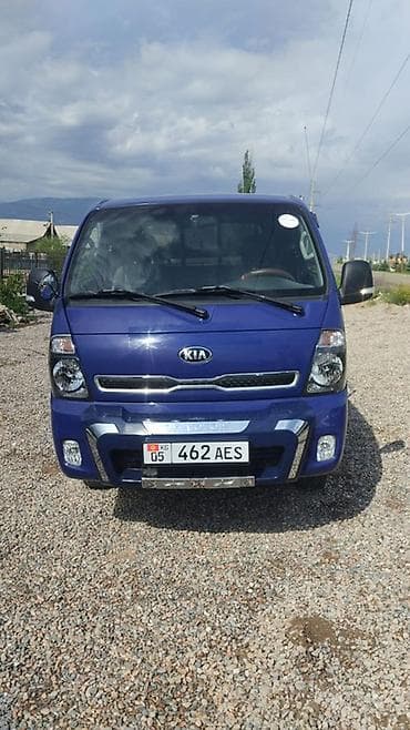 Срочно продаю Kia Bongo III — компактный грузовик состояния отличное at lalafo.kg Срочно продаю Kia Bongo III — компактный грузовик состояния отличное