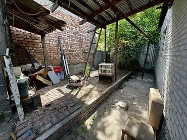 Недвижимость: Дом в районе Восток-5, пересечение Чуй/Айтматова. Параметры: - — 5