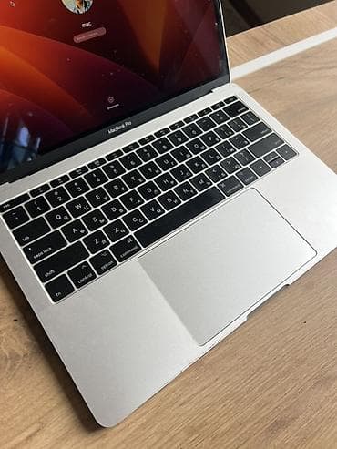 ipad m1: Apple MacBook Pro 13" (серебристый) - Дисплей: Retina - Клавиатура — 2