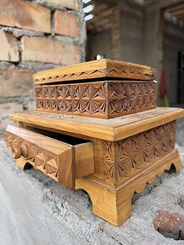 Шамдар жана шамдалдар: Резная деревянная шкатулка с выдвижным ящичком - Материал — 4