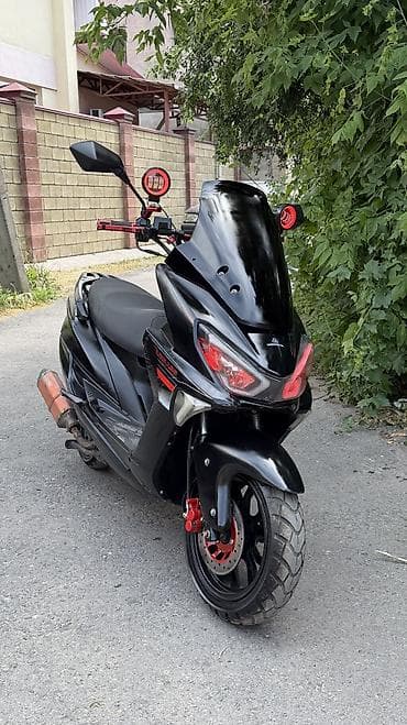 пидбайк 150 куб: Макси-скутер Yamaha, 150 куб. см, Бензин, Б/у — 1