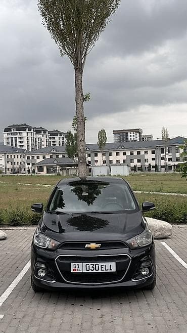 Chevrolet Spark: 2016 г., 1 л, Вариатор, Бензин, Хэтчбэк