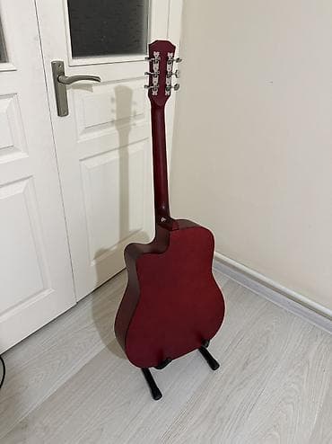 Синтезаторы: Срочно продается акустическая гитара 41 размер в отличном состоянии — 5
