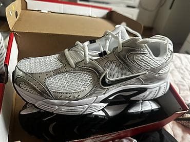 белые женские босоножки: Мужские кроссовки, 42, Nike, Новый, цвет - Белый — 1