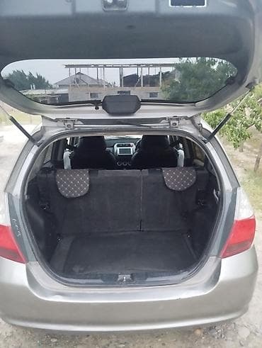 чашка фит: Honda Fit: 2004 г., 1.3 л, Автомат, Бензин, Хэтчбэк — 8