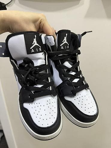 Кроссовки Nike Air Jordan Mid (детские/женские, размер EU 36) За 350