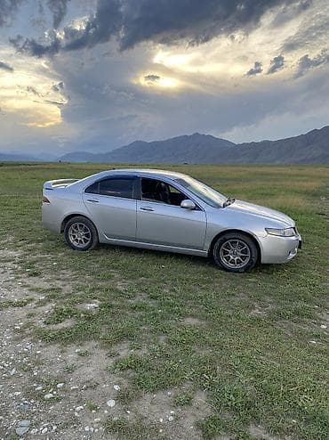 Унаа: Honda Accord: 2003 г., 2 л, Кол менен иштөөчү, Бензин, Седан — 6