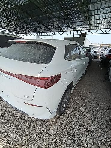 BYD: BYD E2: 2021 г., 0.1 л, Робот, Электромобиль, Хэтчбэк — 4