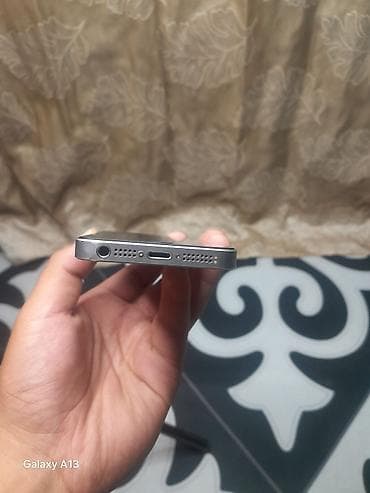 запечатанный айфон: IPhone SE, Б/у, 128 ГБ, Space Gray, Защитное стекло, 100 % — 4