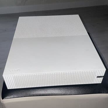 игравой комп: С Р О Ч Н О ! ! ! XBOX ONE S 1TB с дисководом В комплекте 2 — 3