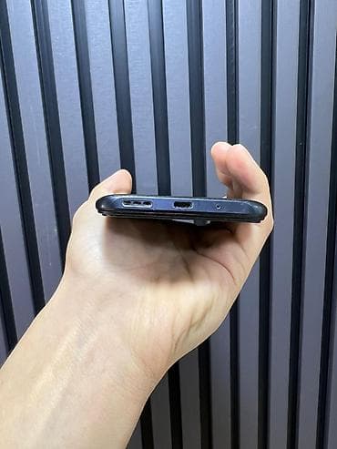 мониторы поворотный экран (pivot): Redmi, Redmi 9C, Б/у, 32 ГБ, цвет - Черный, 2 SIM — 4