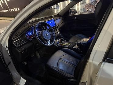 2016: Kia K5: 2016 г., Седан — 4