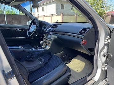 Mercedes-Benz E-Class: 2003 г., 5 л, Автомат, Бензин, Седан