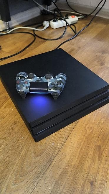 xbox console: Продаю ps4 pro 1 tb в комплекте с 1 джойстиком. Полностью рабочая, но — 3