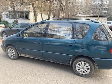 Toyota Ipsum: 1999 г., 2 л, Автомат, Бензин, Минивэн