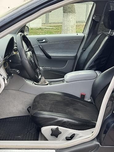 авто салона: Mercedes-Benz C-Class: 2003 г., 1.8 л, Ручные, Бензин, Универсал — 5