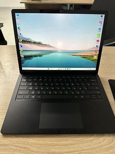 Ноутбук Microsoft Surface Laptop (серия) в черном цвете Основные — 1