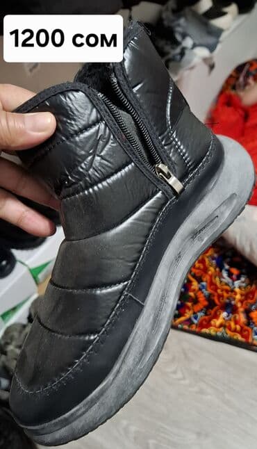 купить рабочие сапоги с утеплителем: Мужские ботинки, 40, Новый, цвет - Черный, Самовывоз, Платная доставка — 2