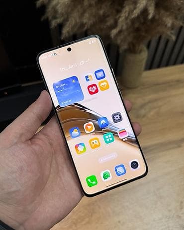 realme pro: Realme 13+ Pro, Б/у, 512 ГБ, цвет - Зеленый — 4