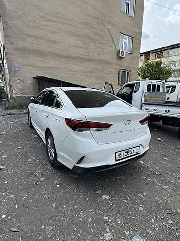 chevrolet trax: Hyundai Sonata: 2017 г., Автомат, Газ, Седан — 4