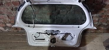 Транспорт: Крышка багажника Toyota, 2001 г., Б/у, Оригинал — 3