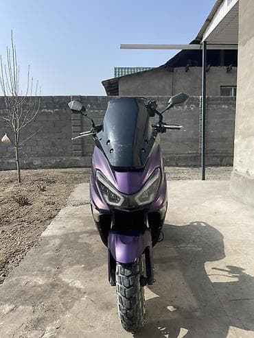 Транспорт: Скутер/максискутер есть чуть-чуть царапины остальные всё идеал — 1