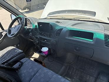 автовоз рено: Mercedes-Benz Спринтер: 2005 г., 2.2 л, Механика, Дизель, Фургон — 5