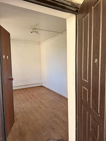 комната ижара: Сдаётся компактное помещение студийного типа. Мкр Учкун 2 этаж 1 — 5