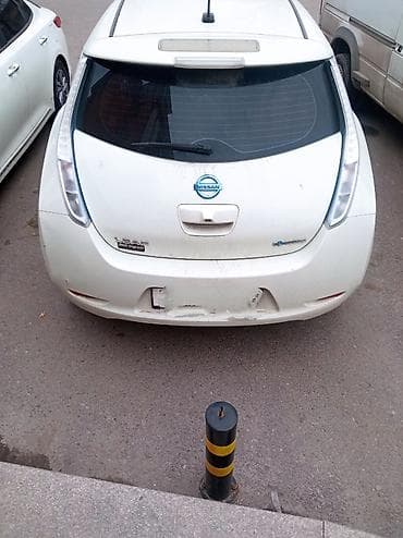 электромобиль renault: Nissan Leaf: 2013 г., Автомат, Электромобиль, Хэтчбэк — 2