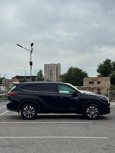 тайета виш: Toyota Highlander: 2021 г., 2.5 л, Автомат, Гибрид — 7