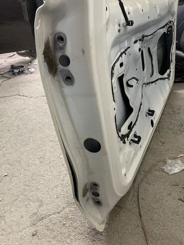 помпа ниссан примера р11: Крышка багажника Toyota, Оригинал — 3