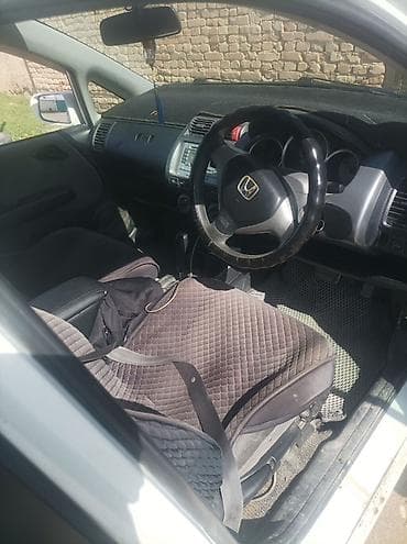 фит вампер: Honda Fit: 2004 г., 1.3 л, Автомат, Бензин, Хэтчбэк — 4