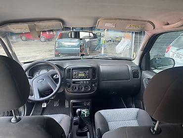 Ford Maverick: 2002 г., 2 л, Кол менен иштөөчү, Бензин, Кроссовер — 6