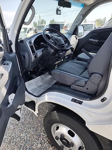 odyssey rb1: Kia Bongo III (K2500/K2700) бортовой малотоннажный грузовик, белый — 7
