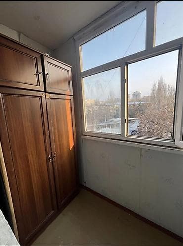 продажа квартир 8мкр: 1 комната, 34 м², 104 серия, 4 этаж, Старый ремонт — 5