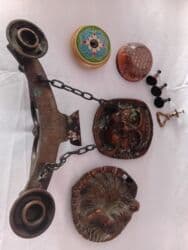 продаю медали: Медные настенные подсвечник,пепельница, также ручки для шкафа,и — 3