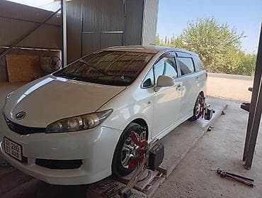 proton compact: Toyota WISH: 2009 г., Универсал — 9
