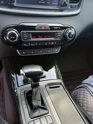 Kia Sorento: 2017 г., 2 л, Автомат, Дизель, Кроссовер — 8
