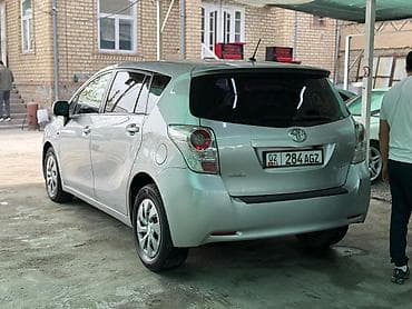 lada prior: Toyota Verso: 2009 г., 1.8 л, Вариатор, Бензин, Минивэн — 3