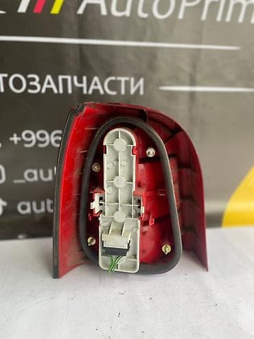 saka diska: Задний правый стоп-сигнал Audi 1998 г., Б/у, Оригинал, Германия — 3