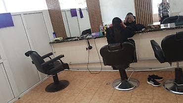 парикмахерская сдается: Срочно сдается в аренду Салон красоты/парикмахерская внутри рынка" — 1