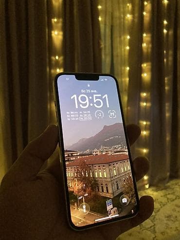 IPhone 13, Б/у, 256 ГБ, Белый, Чехол, Защитное стекло, Коробка, 77 %