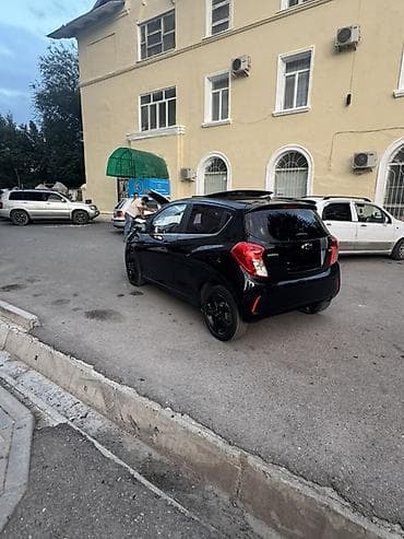 2016: Chevrolet Spark: 2016 г., 1 л, Автомат, Бензин, Хэтчбэк — 1