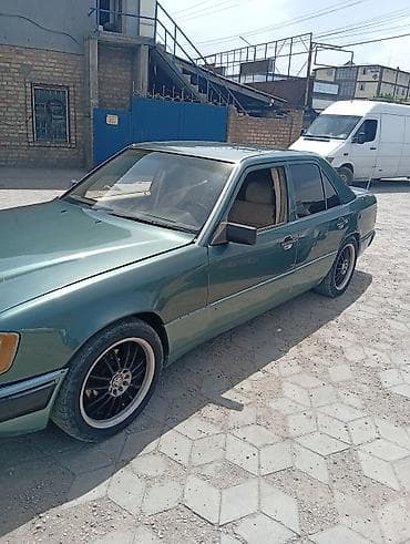 Продажа авто: Mercedes-Benz W124: 1992 г., 2 л, Механика, Бензин, Седан — 3