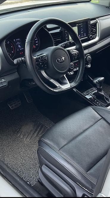 corea cars.com: Kia Stonic: 2018 г., 1.6 л, Робот, Дизель, Кроссовер — 7