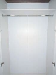 Кийим салуучу шкафтар: Кийим салуучу шкаф, Колдонулган, Түз — 4